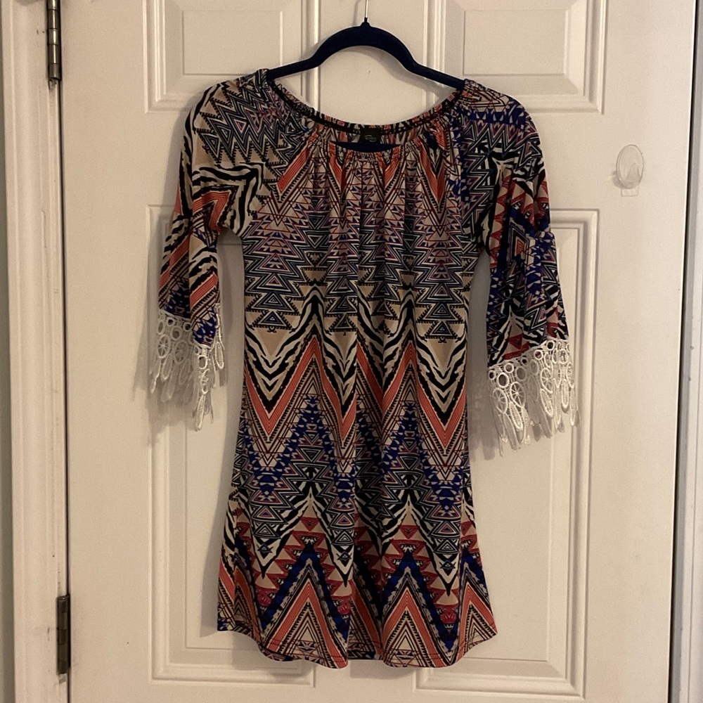 WinWin Red and Blue Lace Tunic